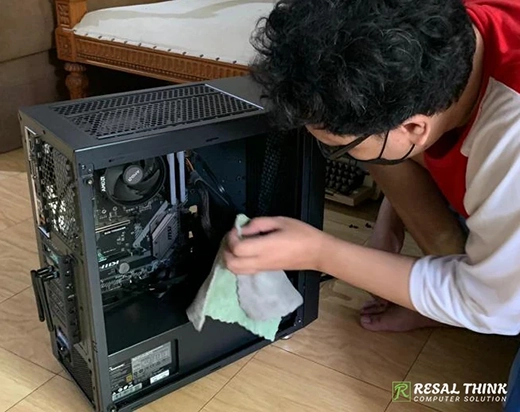 Melakukan Pembersihan pada Komputer Milik Bagas